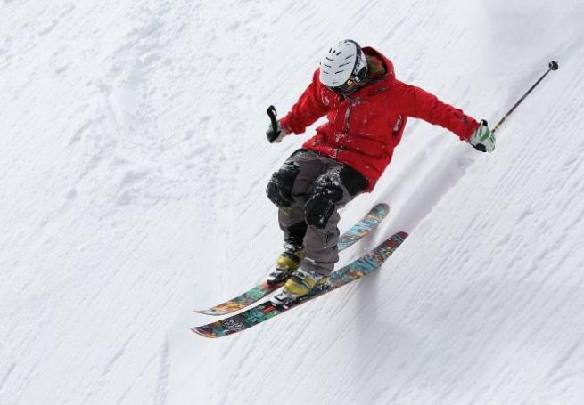 Ubezpieczenia dla narciarzy i snowboardzistów – ferie zimowe 2024
